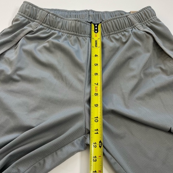 Nike Men’s Lightweight Regular Fit Training Pants Sz Medium With Tags Small Flaw - Picture 7 of 9